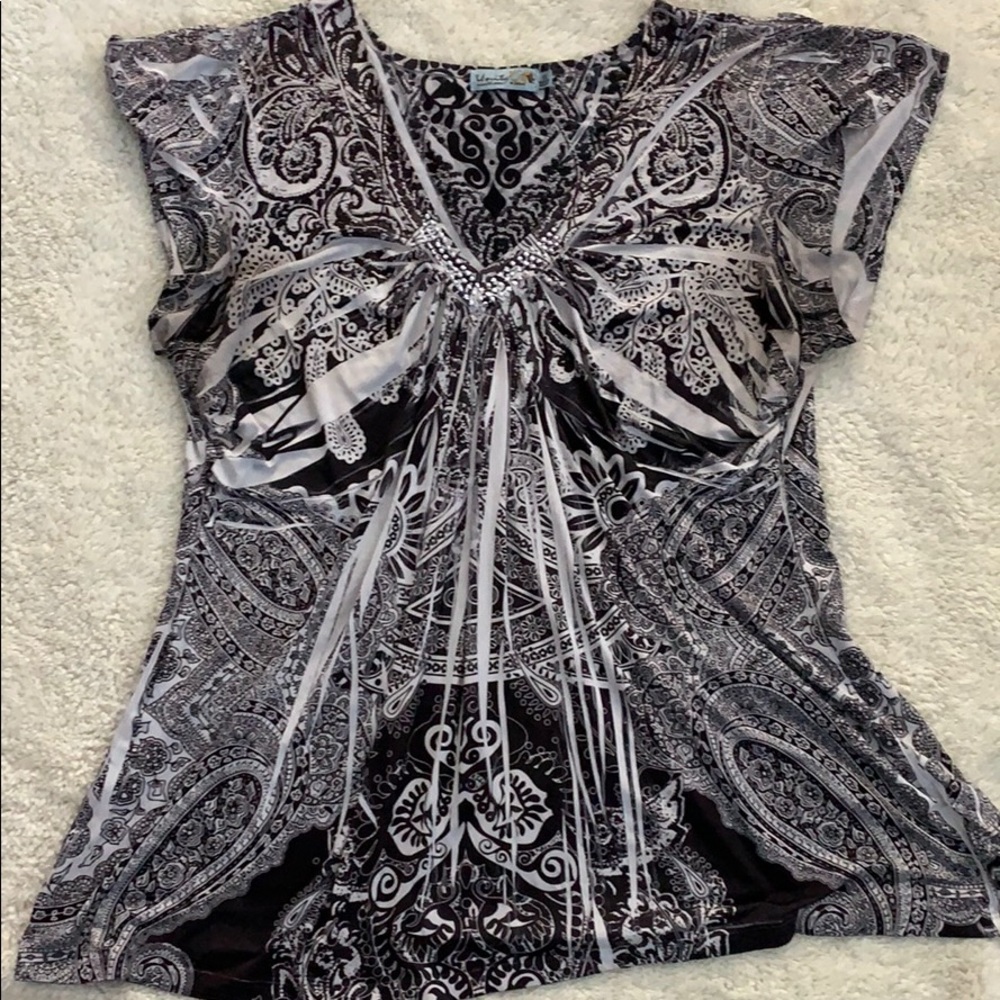 Stretchy black and white shirt with gems!